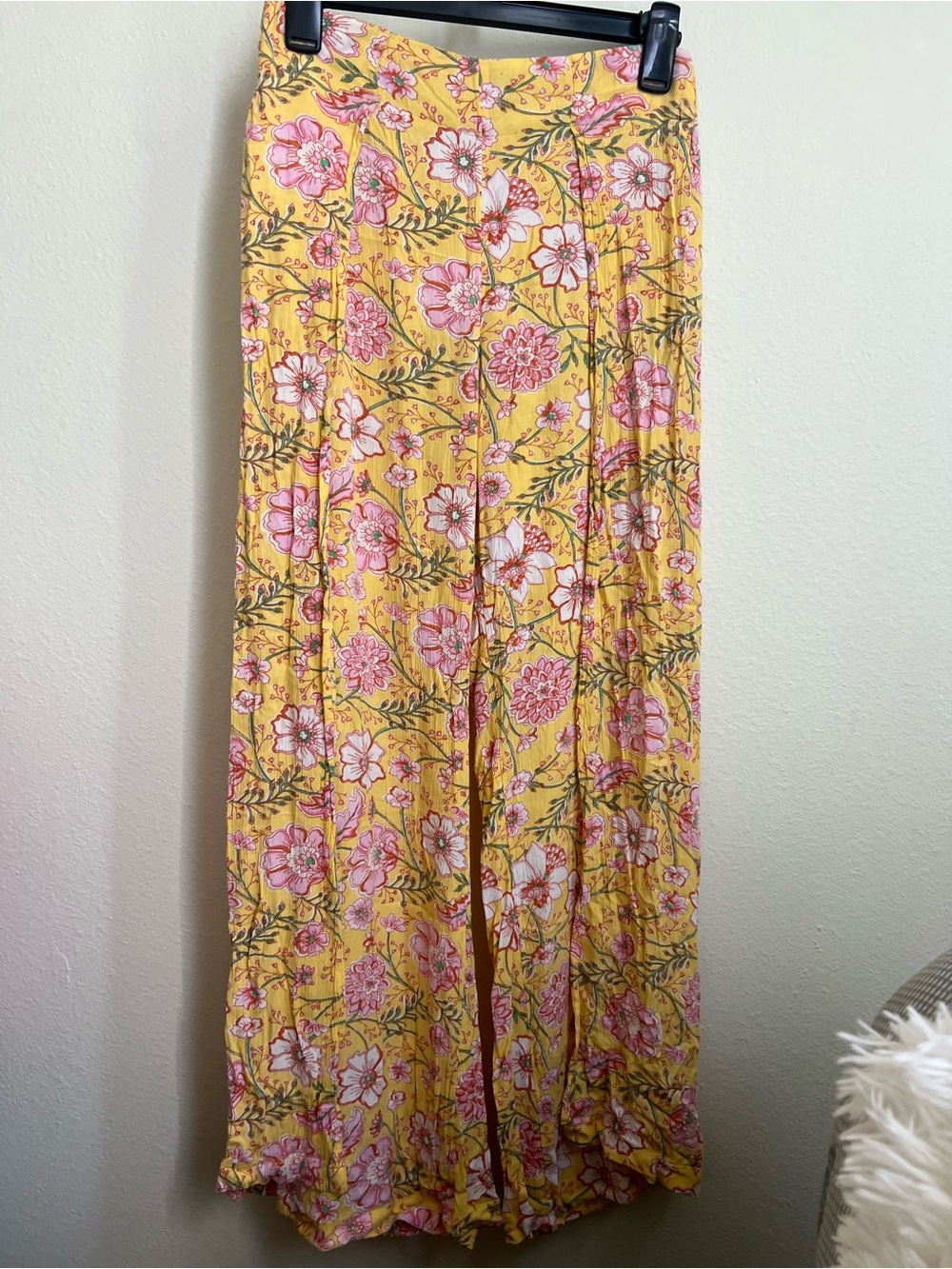 Billabong Women's Floral Wide-Leg Pants Yellow Pink White Green with slits